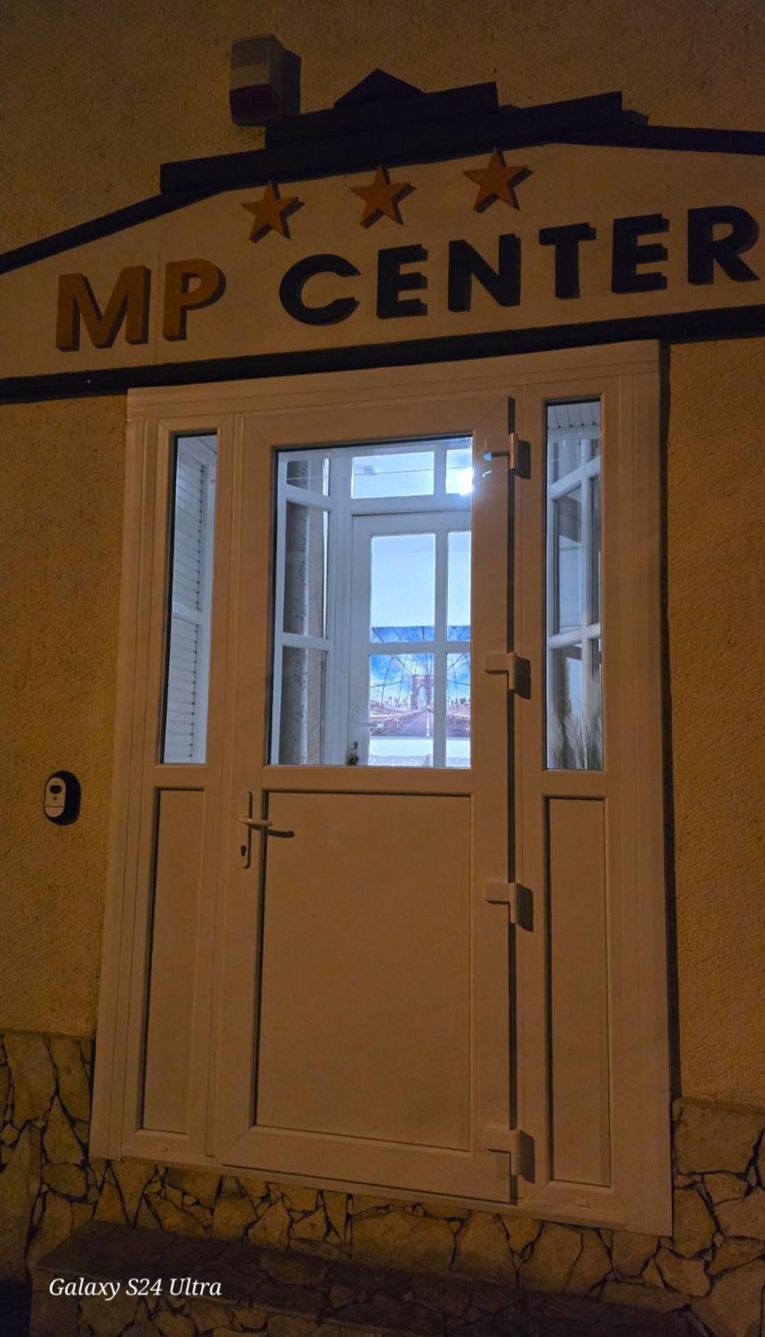 Mp Center Maganszallas 米什科尔茨 外观 照片